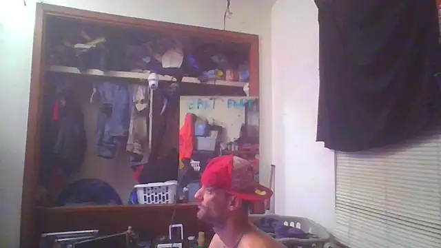 Snapshot of slinginbigD chatting on 02/18/25, 12:06 slinginbigD online show from 02/18/25, 12:06