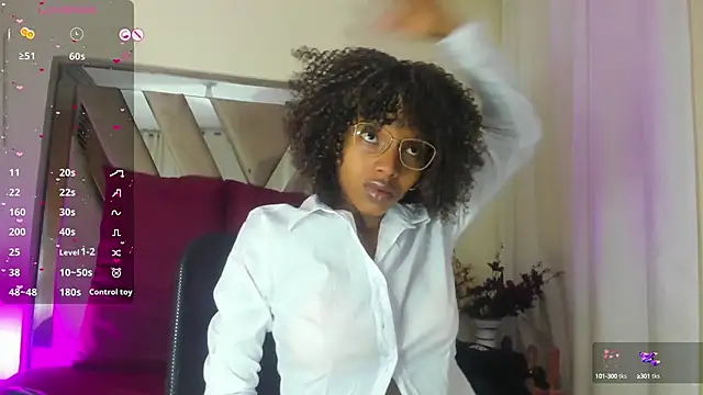 Snapshot of sara_williams01 chatting on 03/09/25, 12:42 sara williams01 online show from 03/09/25, 12:42
