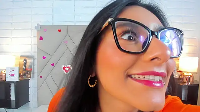 Isis Osman online show from 02/19/25, 11:57