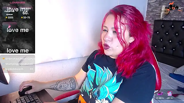 Snapshot of Bruja__Scarlata chatting on 02/08/25, 05:18 Bruja Scarlata online show from 02/08/25, 05:18