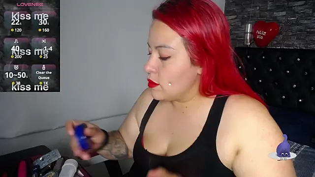 Snapshot of Bruja__Scarlata chatting on 02/18/25, 06:37 Bruja Scarlata online show from 02/18/25, 06:37