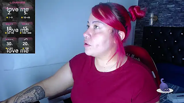 Snapshot of Bruja__Scarlata chatting on 02/22/25, 11:35 Bruja Scarlata online show from 02/22/25, 11:35