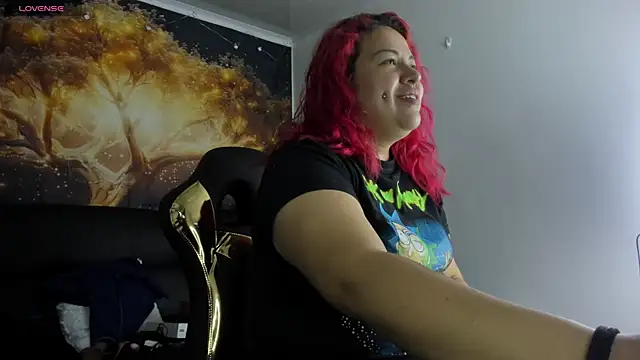 Snapshot of Bruja__Scarlata chatting on 03/07/25, 11:40 Bruja Scarlata online show from 03/07/25, 11:40