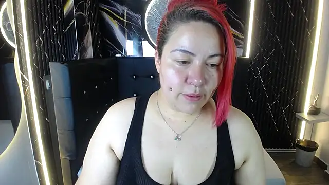 Snapshot of Bruja__Scarlata chatting on 09/18/25, 10:06 Bruja Scarlata online show from 09/18/25, 10:06