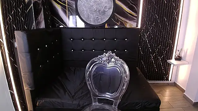 Snapshot of Bruja__Scarlata chatting on 10/06/25, 10:12 Bruja Scarlata online show from 10/06/25, 10:12
