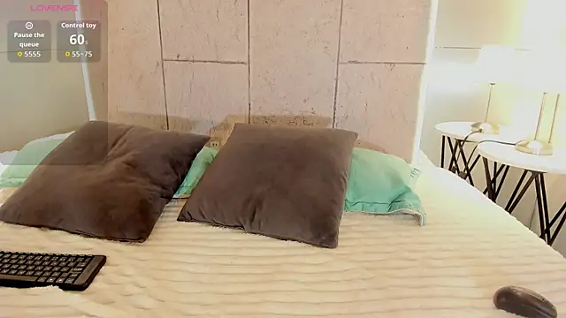 Snapshot of anastasia_jhons chatting on 10/22/25, 03:51 anastasia jhons online show from 10/22/25, 03:51