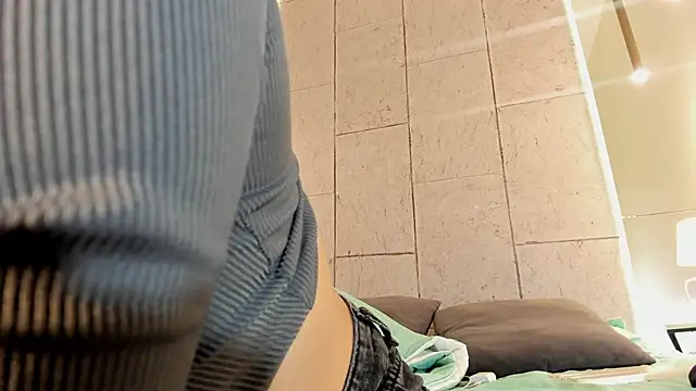 Snapshot of anastasia_jhons chatting on 10/29/25, 03:20 anastasia jhons online show from 10/29/25, 03:20