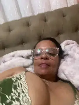 Snapshot of lomagata chatting on 06/11/26, 02:00 lomagata online show from 06/11/26, 02:00