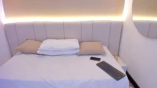 valerysantos  online show from 03/10/26, 11:59