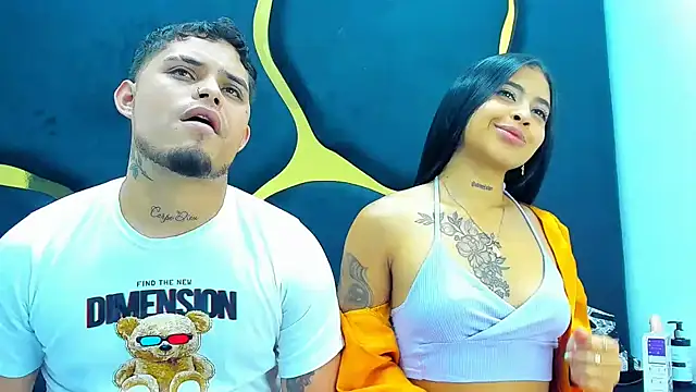 Snapshot of MelissaAndZeuss chatting on 02/07/25, 08:01 MelissaAndZeuss online show from 02/07/25, 08:01