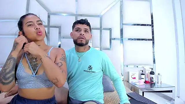 Snapshot of MelissaAndZeuss chatting on 10/08/25, 06:11 MelissaAndZeuss online show from 10/08/25, 06:11