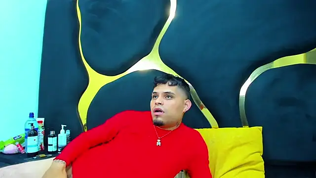 Snapshot of MelissaAndZeuss chatting on 10/11/25, 05:17 MelissaAndZeuss online show from 10/11/25, 05:17