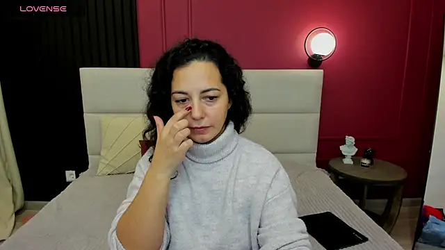 Linda Insatiable online show from 10/10/25, 01:37