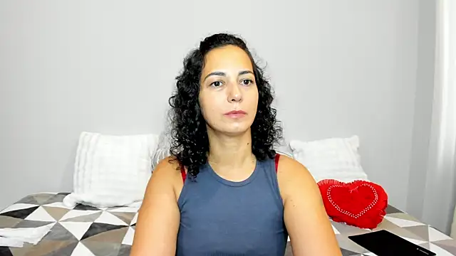 Snapshot of Linda_Insatiable chatting on 07/23/26, 01:19 Linda Insatiable online show from 07/23/26, 01:19