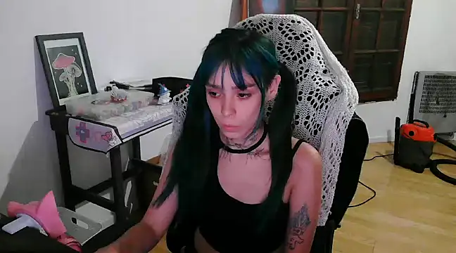 Snapshot of loletabb chatting on 01/25/25, 06:45 loletabb online show from 01/25/25, 06:45