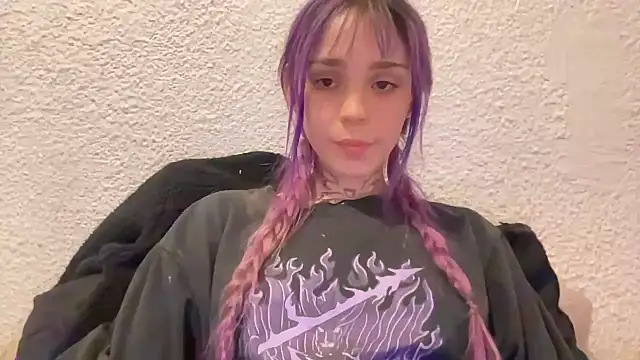 Snapshot of loletabb chatting on 09/11/25, 11:21 loletabb online show from 09/11/25, 11:21