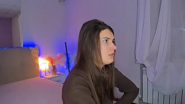 Laura Leee online show from 02/06/26, 06:18