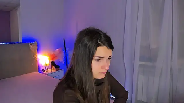 Laura Leee online show from 02/10/26, 06:17