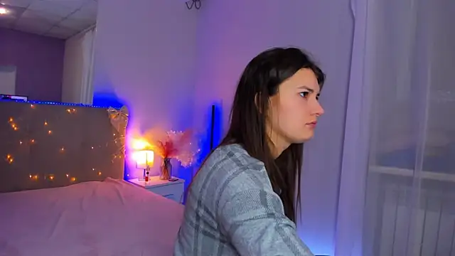 Laura Leee online show from 03/07/26, 05:48