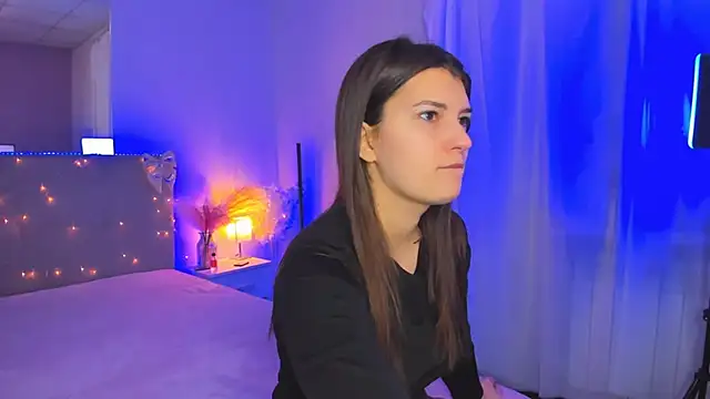 Laura Leee online show from 03/25/26, 05:57