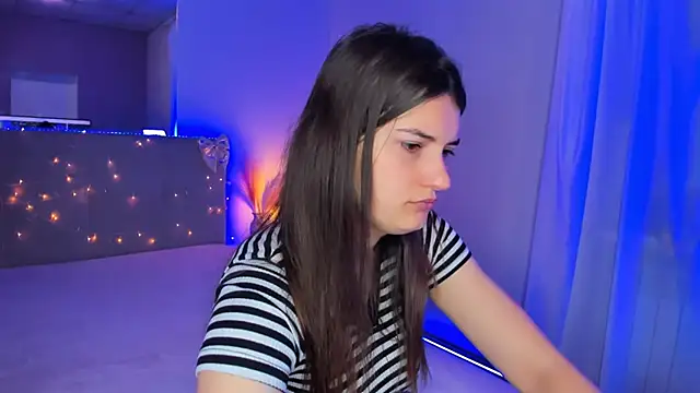 Laura Leee online show from 05/16/26, 04:53