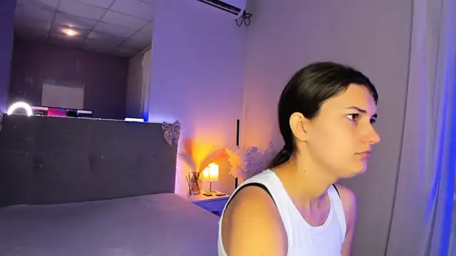Laura Leee online show from 07/07/26, 05:10