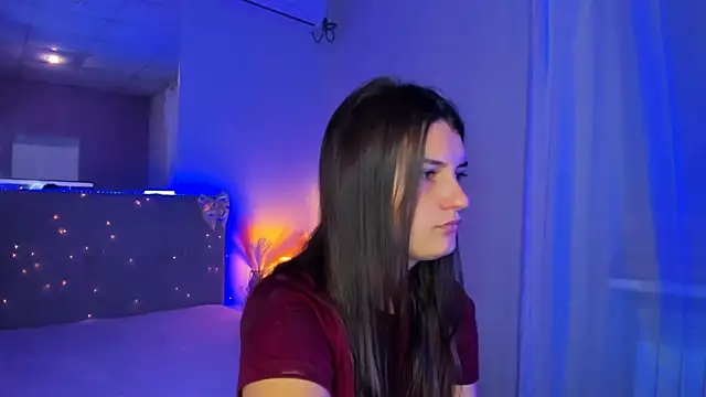 Laura Leee online show from 07/17/26, 05:25