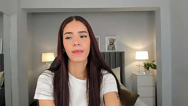 Madie  collins online show from 02/19/25, 10:56