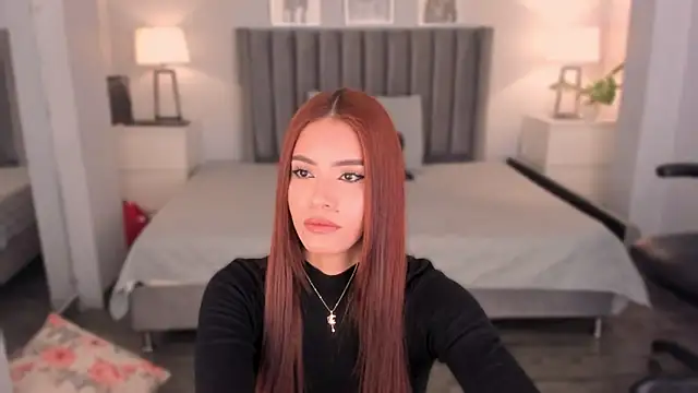 Madie  collins online show from 09/25/25, 10:08