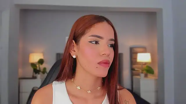 Madie  collins online show from 10/01/25, 10:10