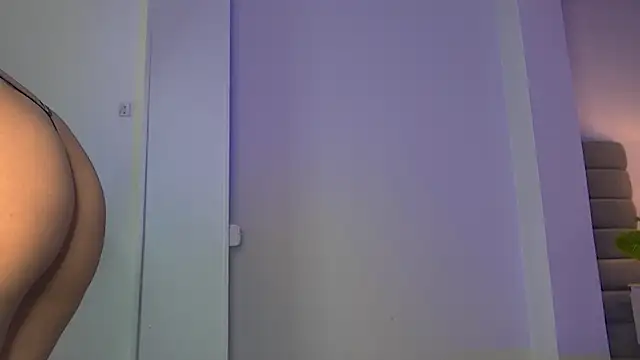 Snapshot of Madie__collins chatting on 07/04/26, 11:49 Madie collins online show from 07/04/26, 11:49