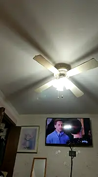 Snapshot of vanscr1 chatting on 12/20/24, 01:58 vanscr1 online show from 12/20/24, 01:58