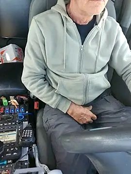 Snapshot of vanscr1 chatting on 03/05/25, 07:27 vanscr1 online show from 03/05/25, 07:27