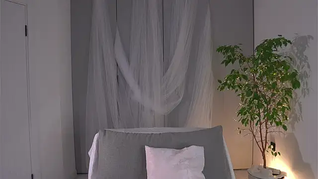 Snapshot of lorrie_love_story chatting on 11/16/25, 07:03 lorrie love story online show from 11/16/25, 07:03