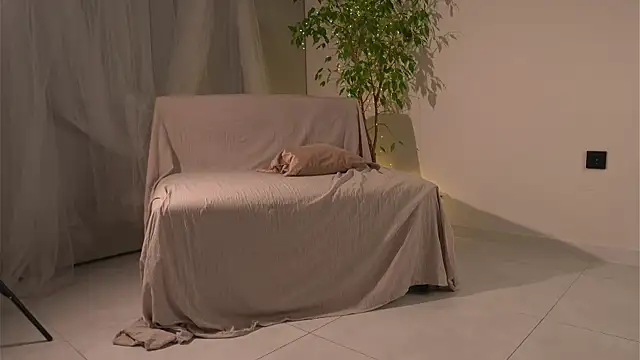 Snapshot of lorrie_love_story chatting on 11/25/25, 09:31 lorrie love story online show from 11/25/25, 09:31