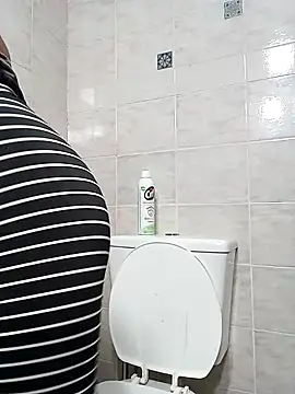 Snapshot of ximeenaah chatting on 03/14/25, 11:53 ximeenaah online show from 03/14/25, 11:53