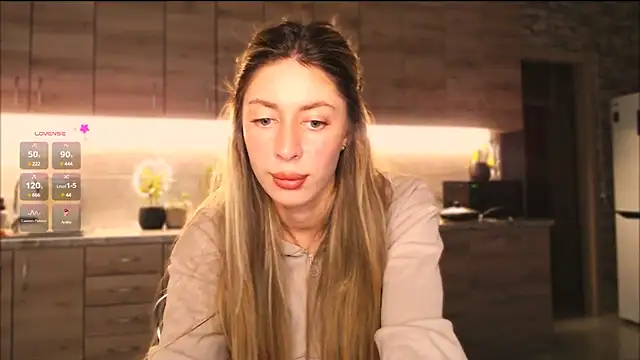 Snapshot of ___art chatting on 03/07/25, 04:11    art online show from 03/07/25, 04:11