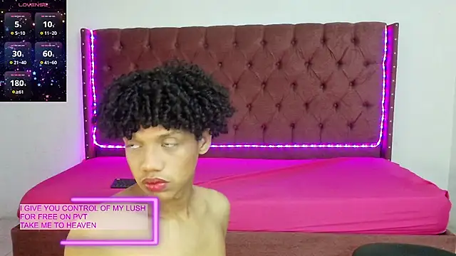 Snapshot of jony_honey chatting on 02/18/25, 01:33 jony honey online show from 02/18/25, 01:33