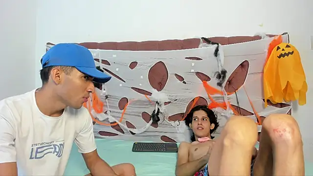 Snapshot of jony_honey chatting on 10/28/25, 01:14 jony honey online show from 10/28/25, 01:14