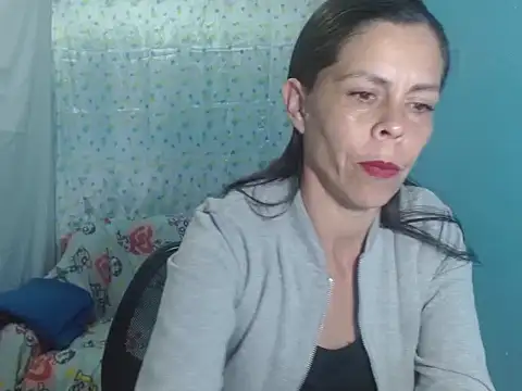 Snapshot of Marilyn_xxxx chatting on 12/20/25, 10:28 Marilyn xxxx online show from 12/20/25, 10:28