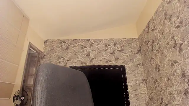 Snapshot of Estrella05_ chatting on 12/22/24, 04:28 Estrella05 online show from 12/22/24, 04:28