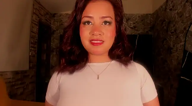 Snapshot of Estrella05_ chatting on 02/27/25, 03:25 Estrella05 online show from 02/27/25, 03:25