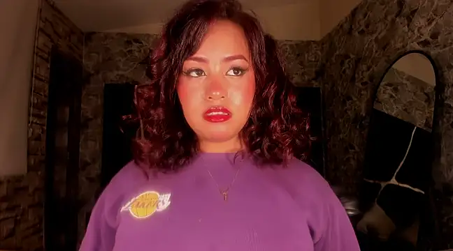 Snapshot of Estrella05_ chatting on 03/06/25, 05:03 Estrella05 online show from 03/06/25, 05:03