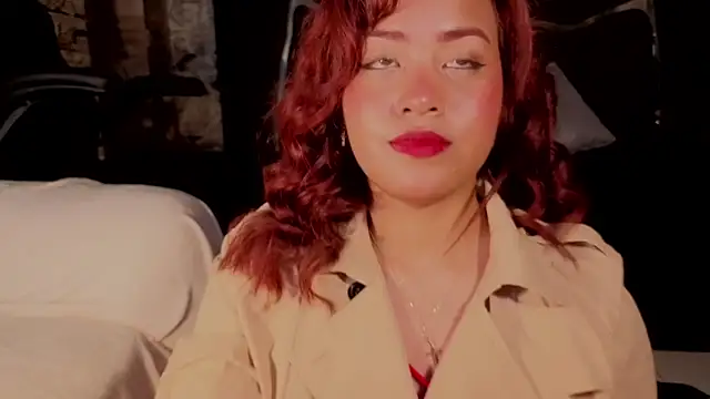 Snapshot of Estrella05_ chatting on 09/29/25, 05:12 Estrella05 online show from 09/29/25, 05:12