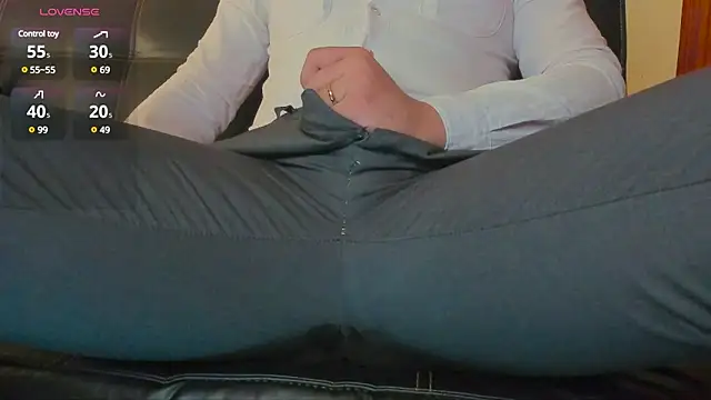 MrLonely02 online show from 12/03/24, 07:55