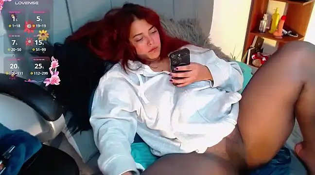 VictoriaMontero30000 online show from 03/23/25, 06:37