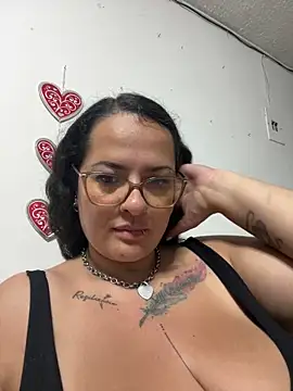 Snapshot of KarllaWalker chatting on 05/27/26, 01:24 KarllaWalker online show from 05/27/26, 01:24