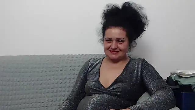 Snapshot of MilfValerie chatting on 01/30/25, 08:10 MilfValerie online show from 01/30/25, 08:10