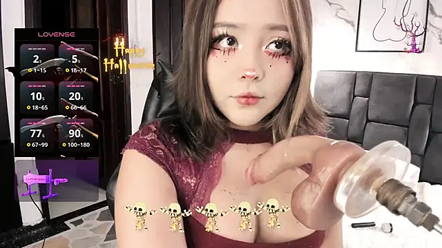 Teen sofia  online show from 10/31/25, 04:35