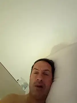 Snapshot of bagoulo chatting on 10/17/25, 03:10 bagoulo online show from 10/17/25, 03:10